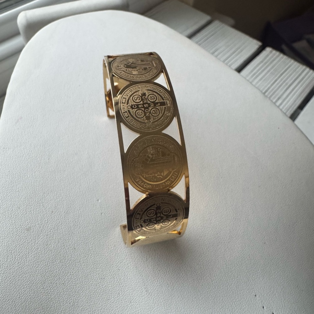 Chic Gold Coin Cuff Bracelet